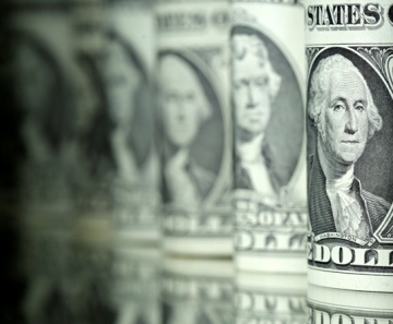 Na semana, dólar acumulou queda de 2,40%. — Foto: Reuters/Dado Ruvic