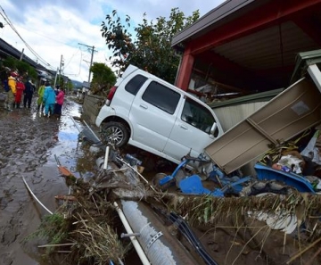 Nº de mortos após passagem de tufão passa de 60 no Japão