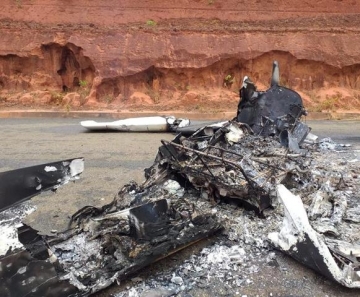 Polícia suspeita que avião encontrado incendiado em MT tenha ligação com o tráfico e sido queimado de propósito