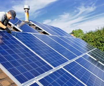 Proposta da Aneel prevê retirada de incentivos para quem investe na compra de painéis solares para geração de energia — Foto: H-Energy/Divulgação