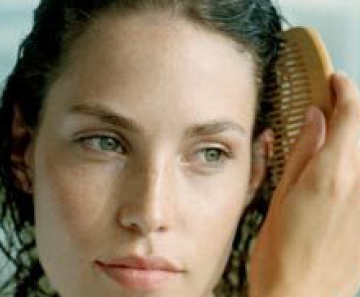 Estresse, fumo e álcool estão associados à calvície feminina