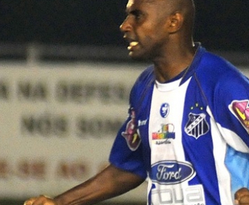 Marcelo Pelé, atacante do São Mateus