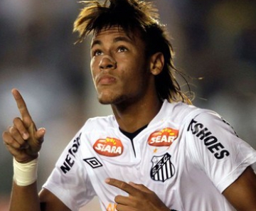 Neymar comemora um dos gols marcados contra o Internacional, na quarta-feira 