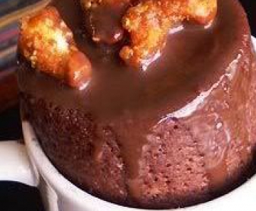 Bolo de chocolate na caneca