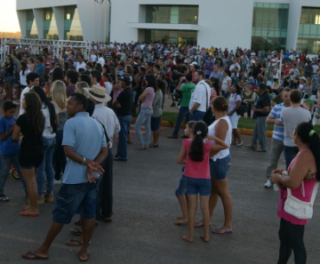 População atendeu chamado da administração e compareceu a inauguração do Centro Cívico