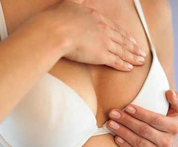 Mulher deve conhecer próprio corpo, diz médico sobre câncer de mama 