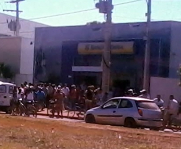 Roubo ocorreu na manhã desta quarta em Campos de Júlio