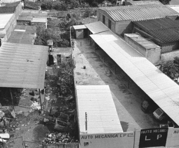 Ferro-velho para onde o aparelho de raio-X foi levado, no Setor Aeroporto  