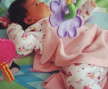 Carol Francischini e a filha 
