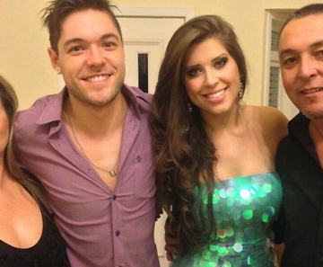 ANDRESSA COM NASSER E OS PAIS DELE, ERICA E SÉRGIO 