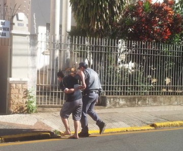 Padrasto que tentou estuprar enteada é detido e levado à DDM nesta manhã de terça 