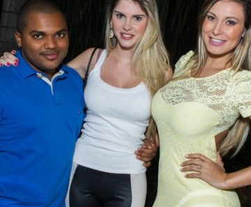 Felipe Santana, Bárbara Evans e Andressa Urach em boate no Rio 