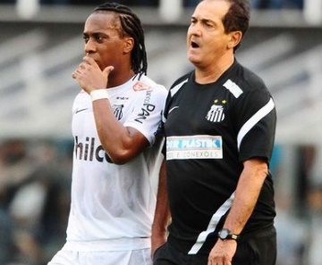 Muricy Ramalho ao lado de Arouca, um dos que pode sair do clube