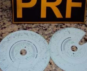 Servidores vistoriaram o disco do tacógrafo do veículo 