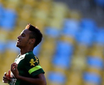 Neymar no treino da seleção brasileira no Maracanã: viagem após jogo