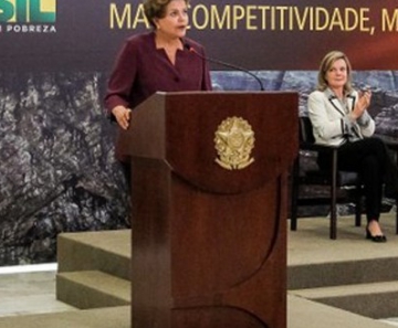 A presidente Dilma durante cerimônia do lançamento do marco regulatório da mineração