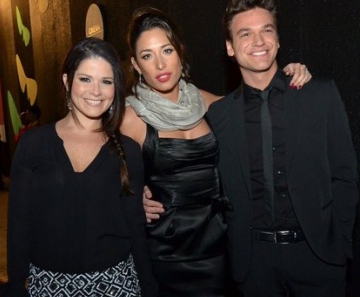 Samara Felippo com Giselle Itié e o namorado, o ator Emílio Dantas, em festa no Rio