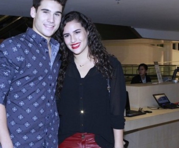 Nicolas Prattes e Lívian Aragão 