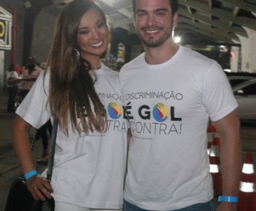 Sidney Sampaio e Carol Nakamura em evento no Rio 