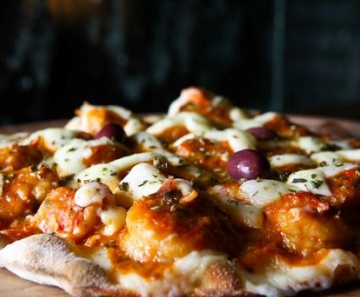 Pizza de camarão da Vero Verde, de Santo André, que oferece opção família por R$ 164 