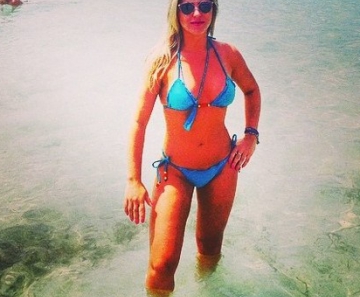 Ex-BBB Iris Stefanelli em Ibiza