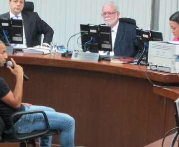 Emerson Sheik é sabatinado por auditores do STJD em sessão na última segunda-feira 