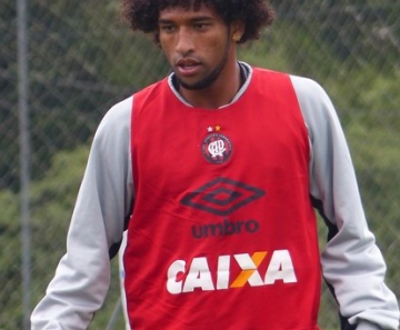Atlético-PR não renovou com o lateral-esquerdo Willian Rocha