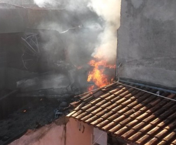 Avião de pequeno porte cai em Belo Horizonte 