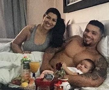 Naldo com a mulher e a filha