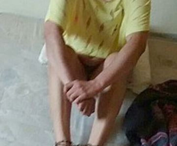 Mãe acorrenta filha dependente de drogas e pede internação 