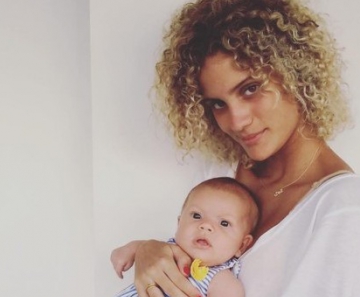 Laura Fernandez e a filha 