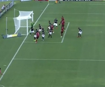 Ednei marca segundo gol olímpico da carreira contra o Goiás