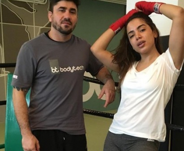 Anitta com o personal Rodrigo Ruiz ⠀