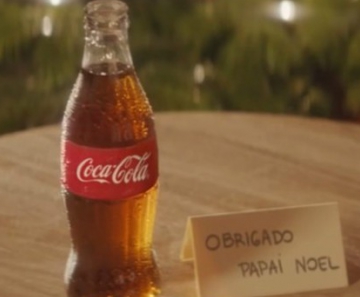 Na campanha de Natal, última garrafa de refrigerante é destinada ao Papai Noel
