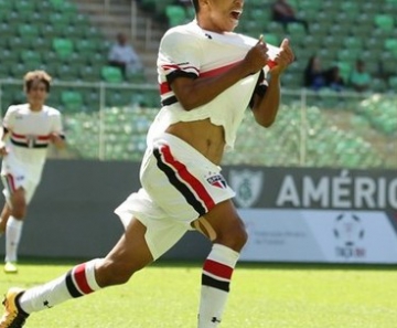 Conheça a joia da base do São Paulo que negou fortuna pelo sonho tricolor