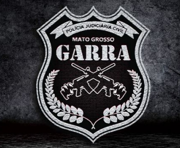 Marca negativa. Aplicação em fundo preto.