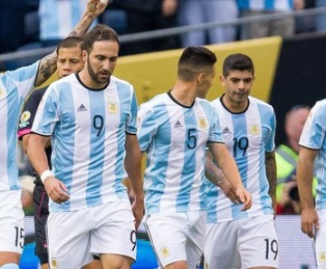Victor Cuesta chegou a atuar pela seleção argentina 
