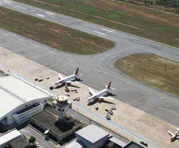 Aeronave saiu do Aeroporto Marechal Rondon e precisou retornar após o incidente — Foto: Assessoria/Infraero