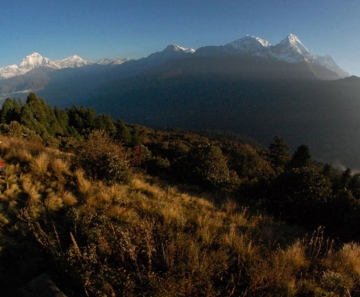 Avalanche deixa sete alpinistas desaparecidos no Himalaia