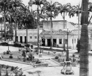 Bar do Bugre funcionou em frente à Praça Alencastro, no Centro Histórico de Cuiabá 