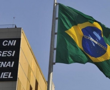 Brasil segue em penúltimo lugar em ranking de competitividade, diz CNI