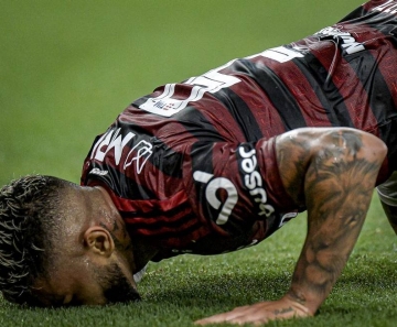 Cada vez mais próximo de Gabigol, Flamengo entra em reta final para fechar permanência do atacante