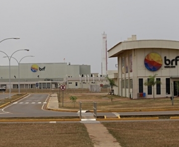 Com contratações para início de dezembro, postos de trabalho são para linhas de operação da unidade - Foto: Divulgação/Gazeta do Povo
