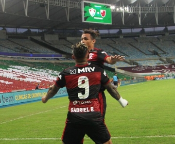 Com expulsão de Gabigol no fim, Flamengo vence 1º jogo da final contra o Fluminense