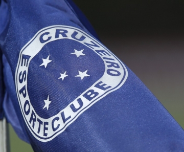 Denunciado à CNRD por contrato suspeito, Cruzeiro ainda aguarda decisão na esfera esportiva
