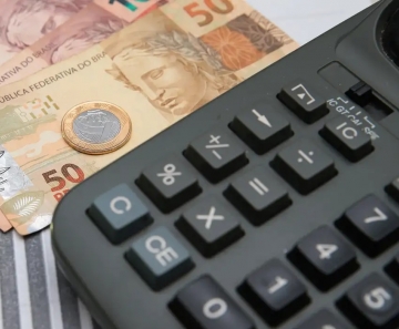 dinheiro_e_calculadora