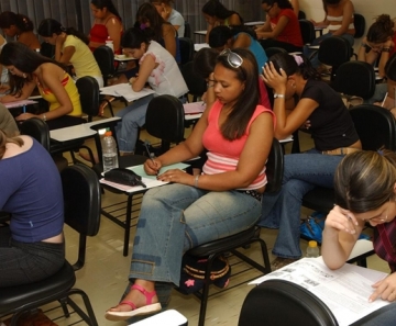 Domingo (10), exames serão de ciências da natureza e matemática - Foto: EBC