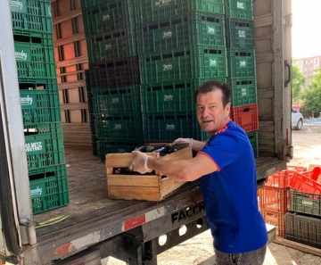 Dunga arrecada 10 toneladas de alimentos para doações no combate ao coronavírus