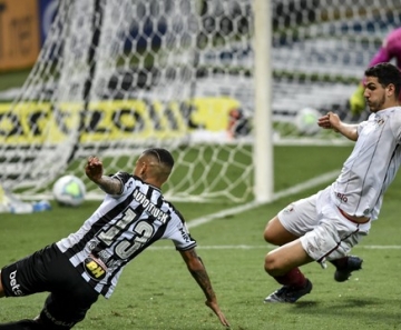 Em jogo animado, Atlético-MG e Fluminense ficam no empate no Mineirão