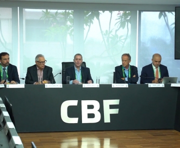 Federação Paulista e CBF dialogam, falam em sacrifício e esforço em conjunto. Mas haverá impasse